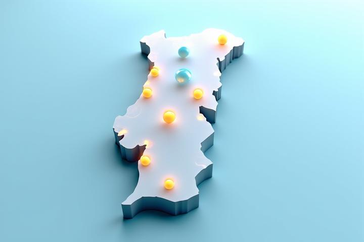 Mapa estilizado de Portugal com pontos de destaque em Lisboa, Porto e outras cidades importantes, indicando a presença e parcerias da Aura Plena localmente.